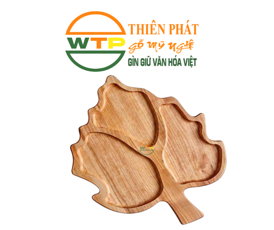 khay được chế tác theo hình chiếc lá đầy khéo léo